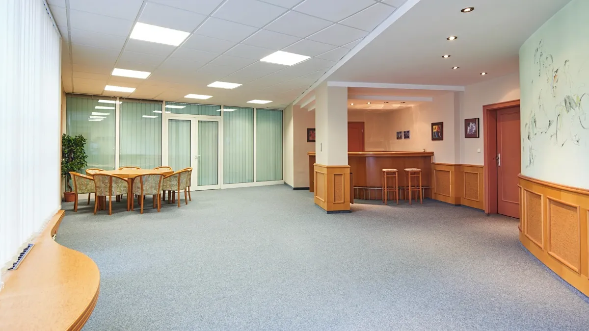 Pronájem kanceláře 179 m²